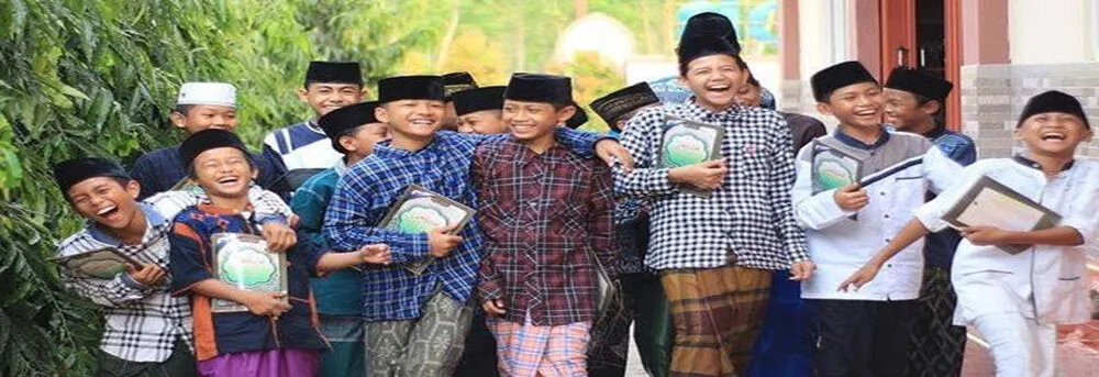 Peran Santri Menjaga Eksistensi Pesantren